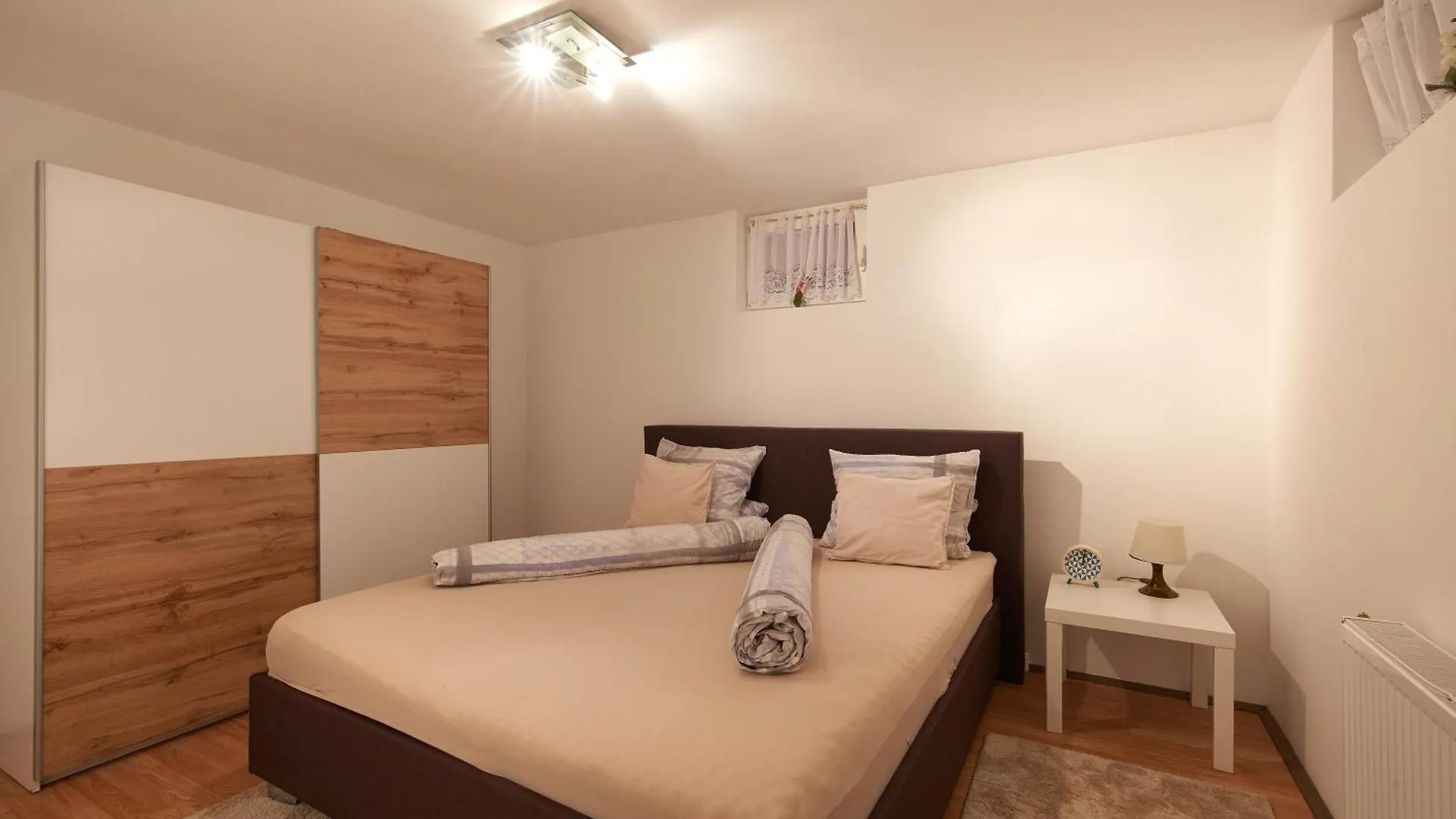 Spacious Apartment Near Schoenbrunn Castle Vienna